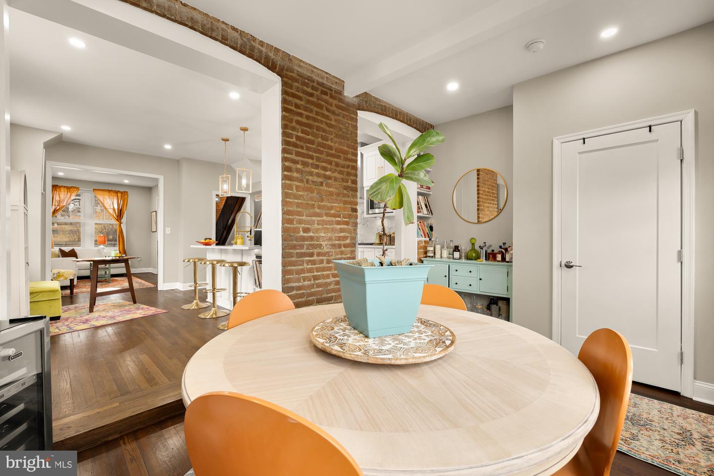 2124 NORTH CAPITOL ST NW, WASHINGTON, District Of Columbia 20002, 4 Bedrooms Bedrooms, ,2 BathroomsBathrooms,Residential,For sale,2124 NORTH CAPITOL ST NW,DCDC2247988 MLS # DCDC2247988