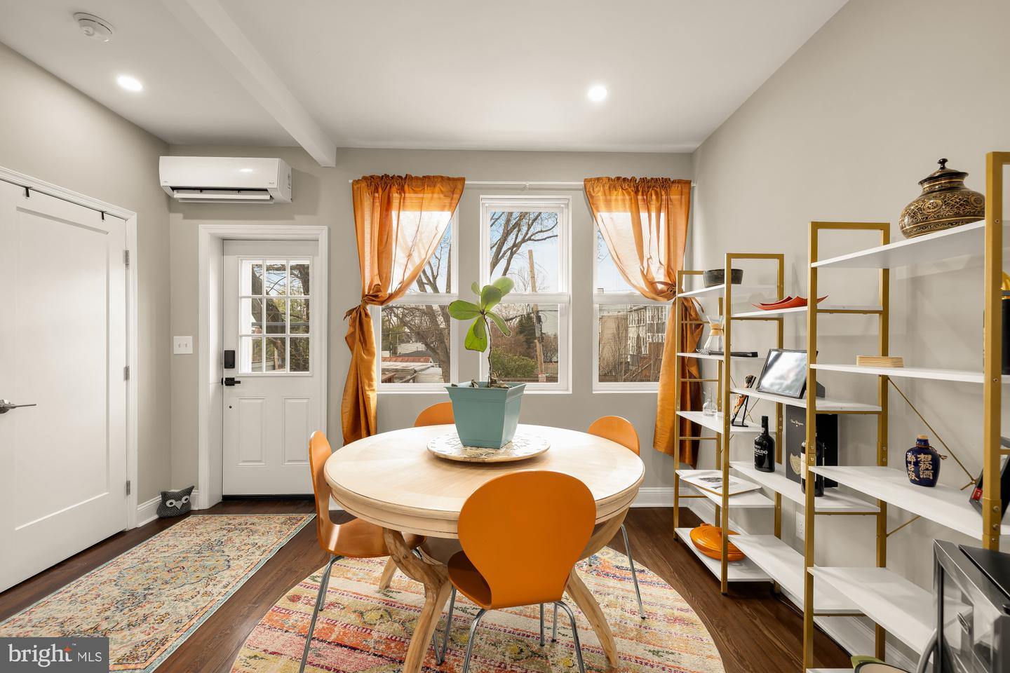 2124 NORTH CAPITOL ST NW, WASHINGTON, District Of Columbia 20002, 4 Bedrooms Bedrooms, ,2 BathroomsBathrooms,Residential,For sale,2124 NORTH CAPITOL ST NW,DCDC2247988 MLS # DCDC2247988