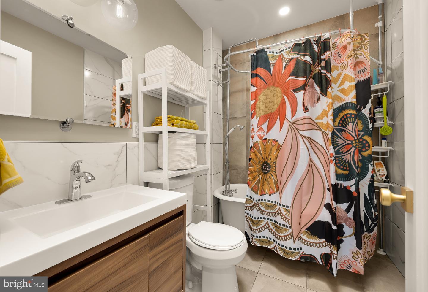 2124 NORTH CAPITOL ST NW, WASHINGTON, District Of Columbia 20002, 4 Bedrooms Bedrooms, ,2 BathroomsBathrooms,Residential,For sale,2124 NORTH CAPITOL ST NW,DCDC2247988 MLS # DCDC2247988