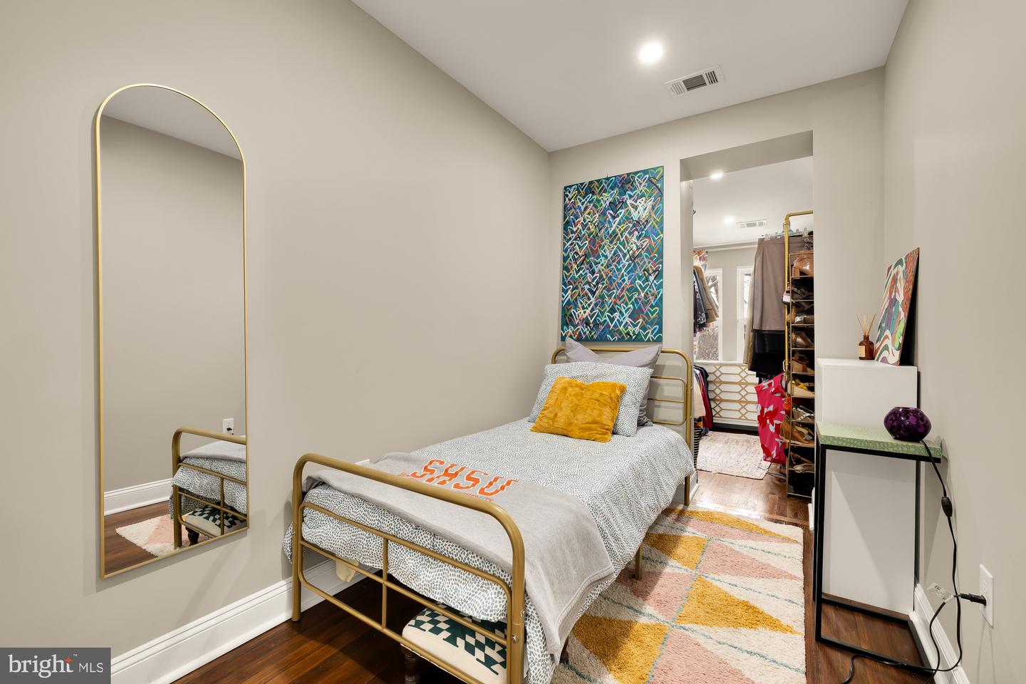 2124 NORTH CAPITOL ST NW, WASHINGTON, District Of Columbia 20002, 4 Bedrooms Bedrooms, ,2 BathroomsBathrooms,Residential,For sale,2124 NORTH CAPITOL ST NW,DCDC2247988 MLS # DCDC2247988