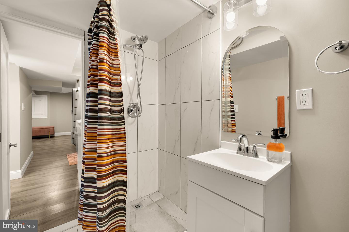 2124 NORTH CAPITOL ST NW, WASHINGTON, District Of Columbia 20002, 4 Bedrooms Bedrooms, ,2 BathroomsBathrooms,Residential,For sale,2124 NORTH CAPITOL ST NW,DCDC2247988 MLS # DCDC2247988