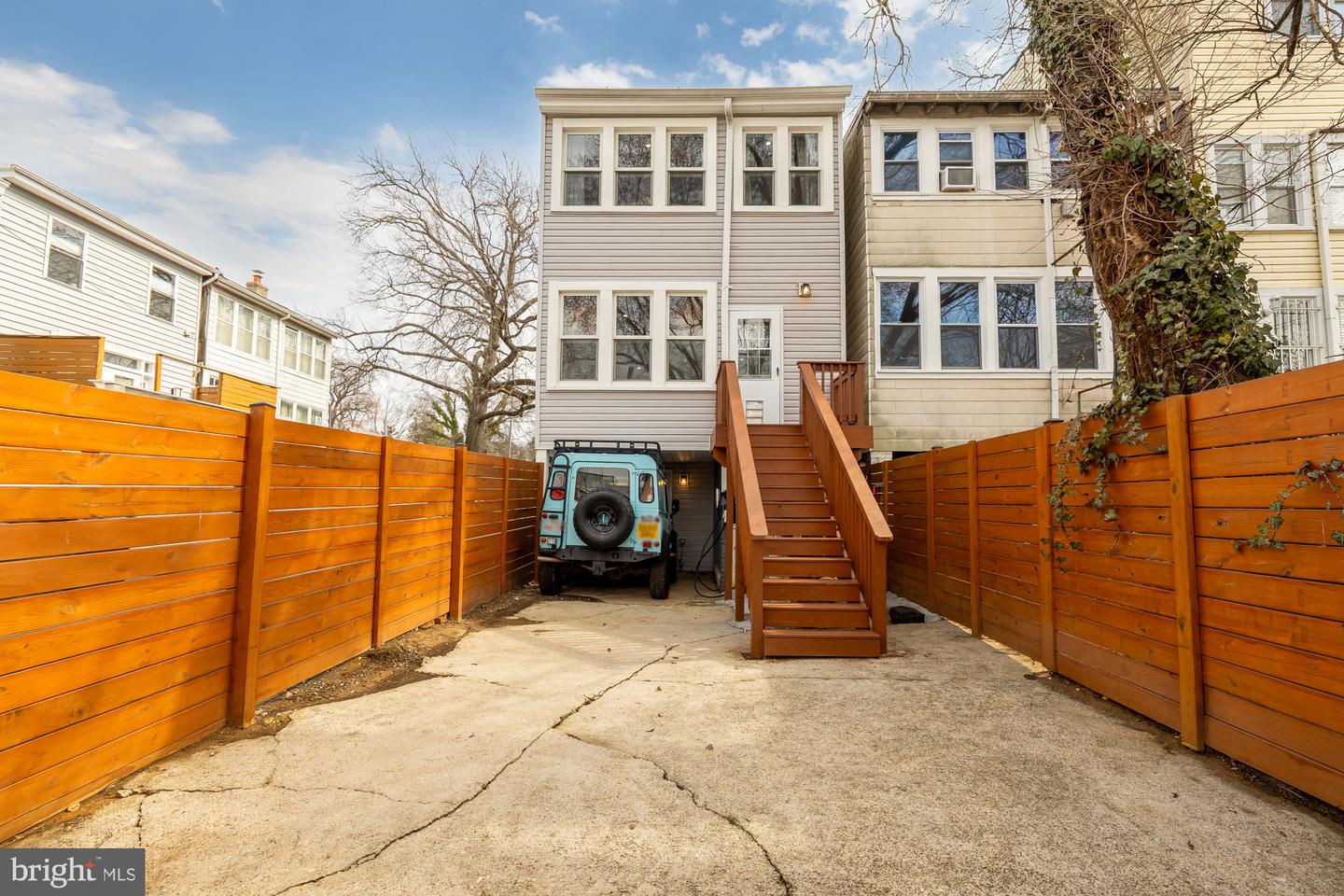 2124 NORTH CAPITOL ST NW, WASHINGTON, District Of Columbia 20002, 4 Bedrooms Bedrooms, ,2 BathroomsBathrooms,Residential,For sale,2124 NORTH CAPITOL ST NW,DCDC2247988 MLS # DCDC2247988