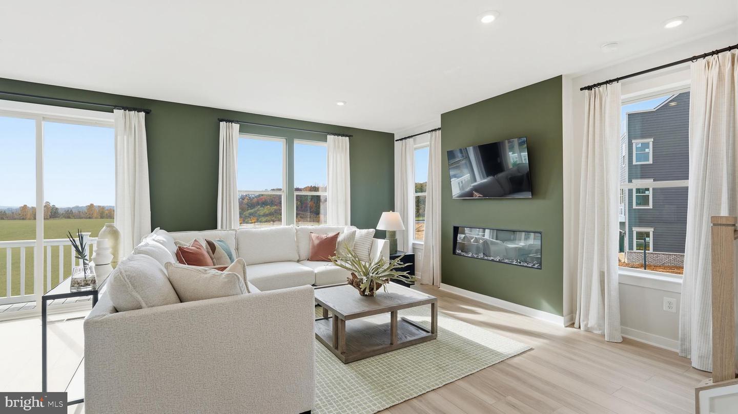 17397 WALNUT GROVE WAY, DUMFRIES, Virginia 22026, 3 Bedrooms Bedrooms, ,3 BathroomsBathrooms,Residential,For sale,17397 WALNUT GROVE WAY,VAPW2113358 MLS # VAPW2113358 17397 WALNUT GROVE WAY, DUMFRIES, Virginia 22026, 3 Bedrooms Bedrooms, ,3 BathroomsBathrooms,Residential,For sale,17397 WALNUT GROVE WAY,VAPW2113358 MLS # VAPW2113358