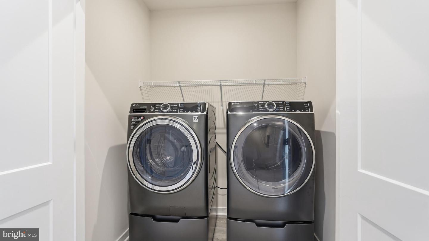 17399 WALNUT GROVE WAY, DUMFRIES, Virginia 22026, 3 Bedrooms Bedrooms, ,2 BathroomsBathrooms,Residential,For sale,17399 WALNUT GROVE WAY,VAPW2113368 MLS # VAPW2113368