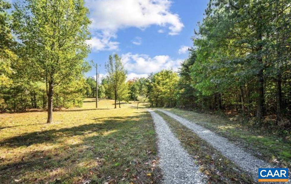 10239 HOWARDSVILLE RD, HOWARDSVILLE, Virginia 24562, 2 Bedrooms Bedrooms, ,1 BathroomBathrooms,Residential,For sale,10239 HOWARDSVILLE RD,673720 MLS # 673720