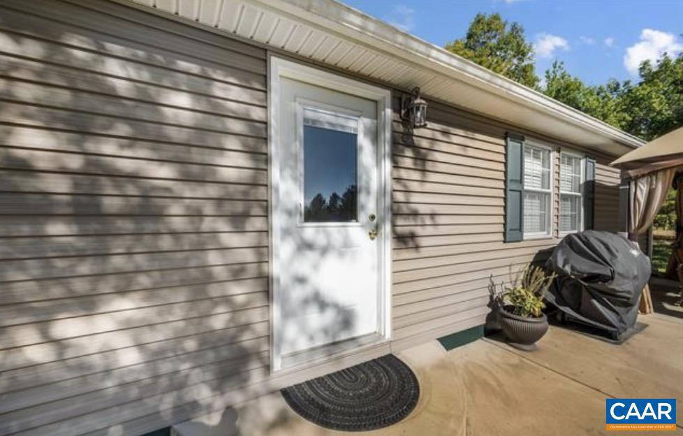 10239 HOWARDSVILLE RD, HOWARDSVILLE, Virginia 24562, 2 Bedrooms Bedrooms, ,1 BathroomBathrooms,Residential,For sale,10239 HOWARDSVILLE RD,673720 MLS # 673720