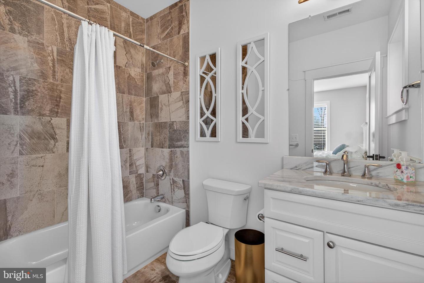 7726 SCHELHORN RD, ALEXANDRIA, Virginia 22306, 5 Bedrooms Bedrooms, ,5 BathroomsBathrooms,Residential,For sale,7726 SCHELHORN RD,VAFX2292998 MLS # VAFX2292998 7726 SCHELHORN RD, ALEXANDRIA, Virginia 22306, 5 Bedrooms Bedrooms, ,5 BathroomsBathrooms,Residential,For sale,7726 SCHELHORN RD,VAFX2292998 MLS # VAFX2292998