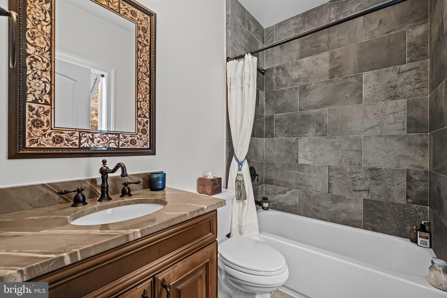 7800 GOLD FLINT CT, CLIFTON, Virginia 20124, 5 Bedrooms Bedrooms, ,6 BathroomsBathrooms,Residential,For sale,7800 GOLD FLINT CT,VAFX2293004 MLS # VAFX2293004