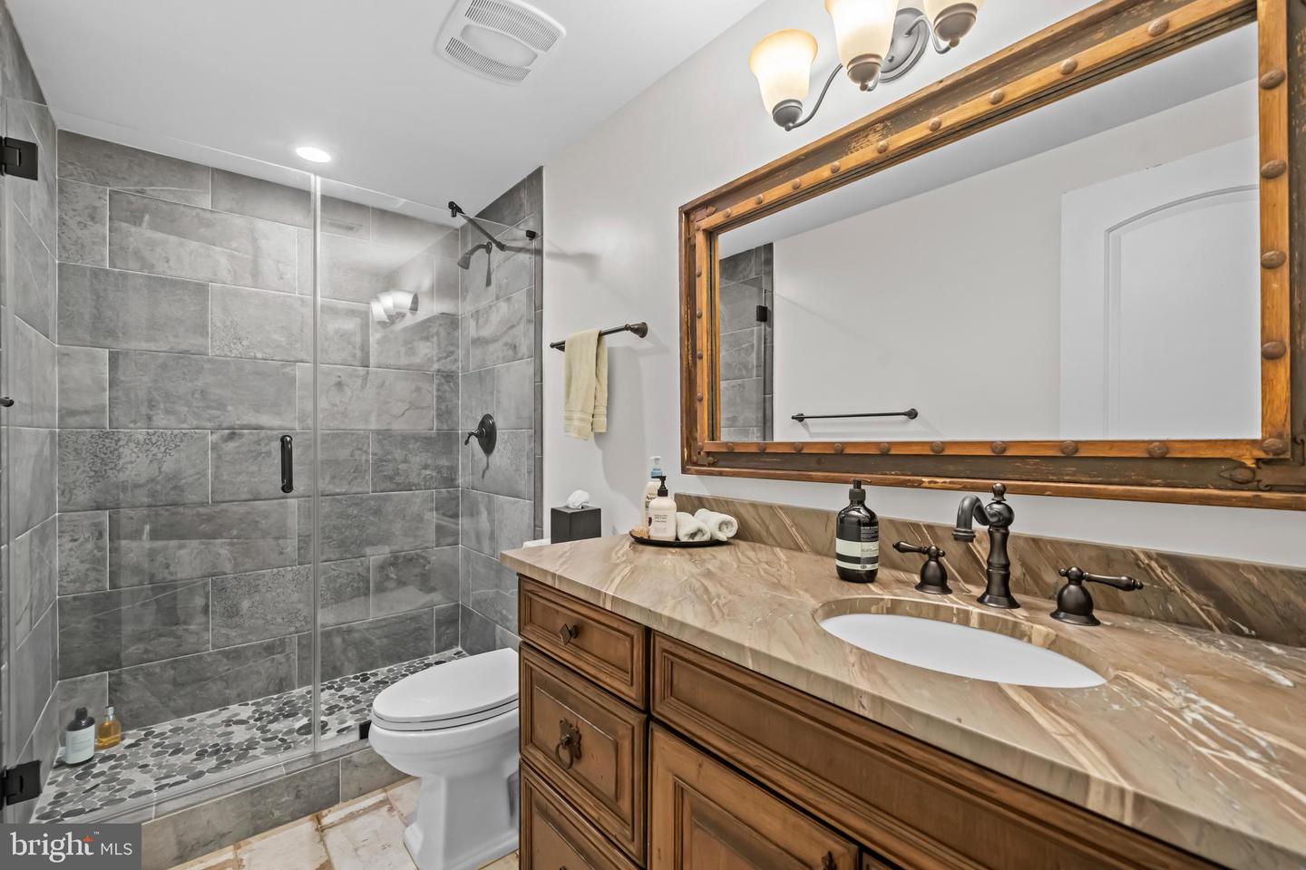 7800 GOLD FLINT CT, CLIFTON, Virginia 20124, 5 Bedrooms Bedrooms, ,6 BathroomsBathrooms,Residential,For sale,7800 GOLD FLINT CT,VAFX2293004 MLS # VAFX2293004