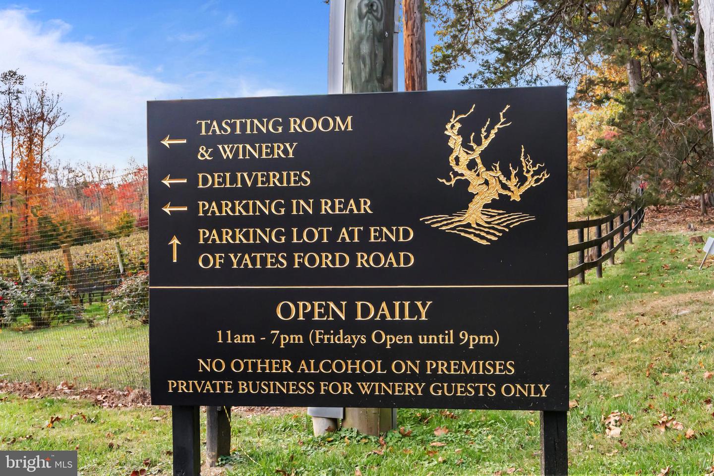 7800 GOLD FLINT CT, CLIFTON, Virginia 20124, 5 Bedrooms Bedrooms, ,6 BathroomsBathrooms,Residential,For sale,7800 GOLD FLINT CT,VAFX2293004 MLS # VAFX2293004