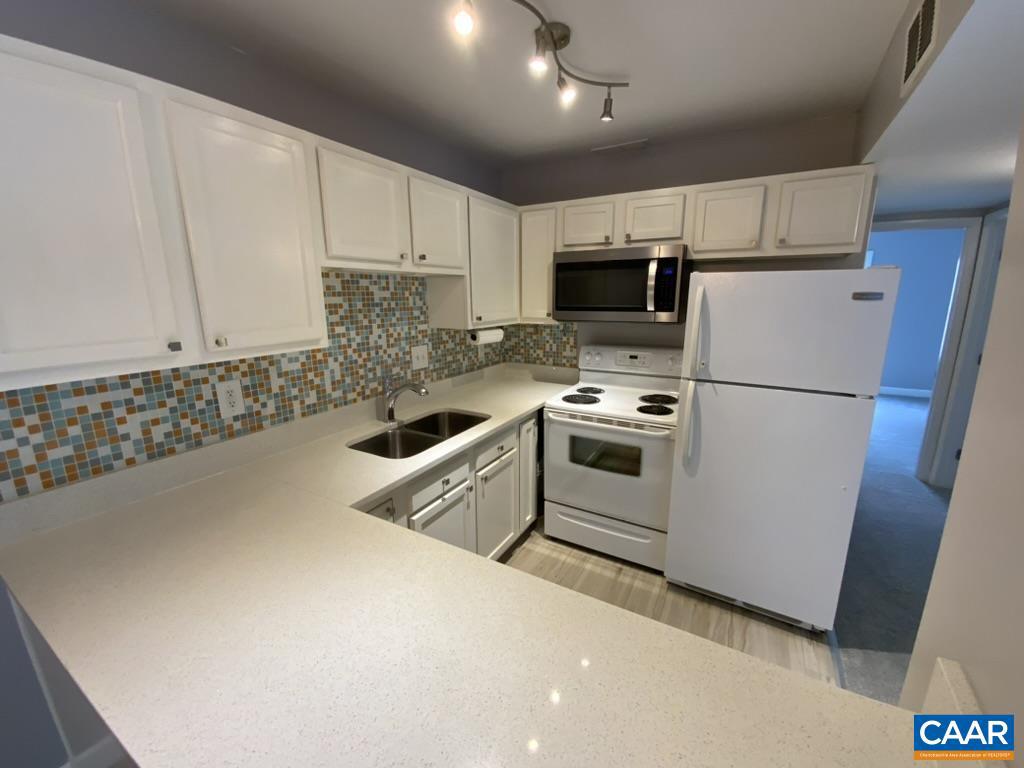 117 BERRY ST #12, ORANGE, Virginia 22960, 2 Bedrooms Bedrooms, ,1 BathroomBathrooms,Residential,For sale,117 BERRY ST #12,673728 MLS # 673728