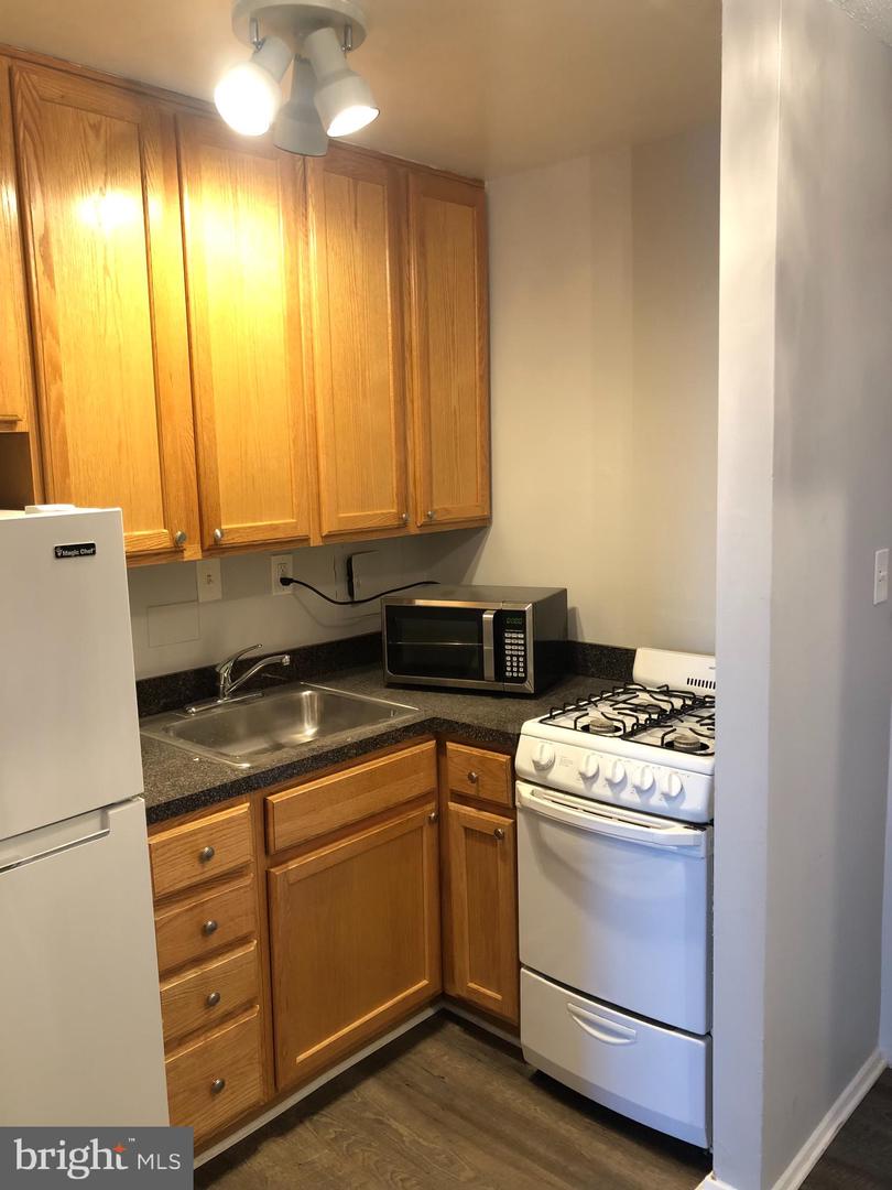 801 N PITT ST #411, ALEXANDRIA, Virginia 22314, ,1 BathroomBathrooms,Residential,For sale,801 N PITT ST #411,VAAX2054540 MLS # VAAX2054540