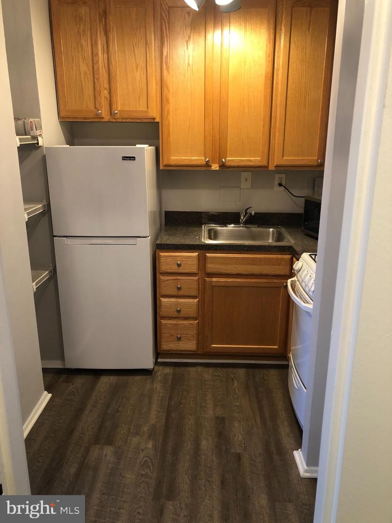801 N PITT ST #411, ALEXANDRIA, Virginia 22314, ,1 BathroomBathrooms,Residential,For sale,801 N PITT ST #411,VAAX2054540 MLS # VAAX2054540