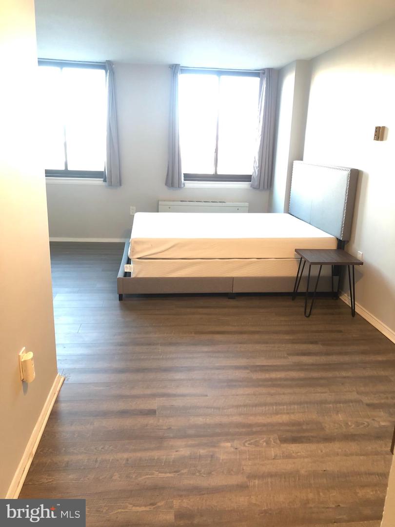 801 N PITT ST #411, ALEXANDRIA, Virginia 22314, ,1 BathroomBathrooms,Residential,For sale,801 N PITT ST #411,VAAX2054540 MLS # VAAX2054540