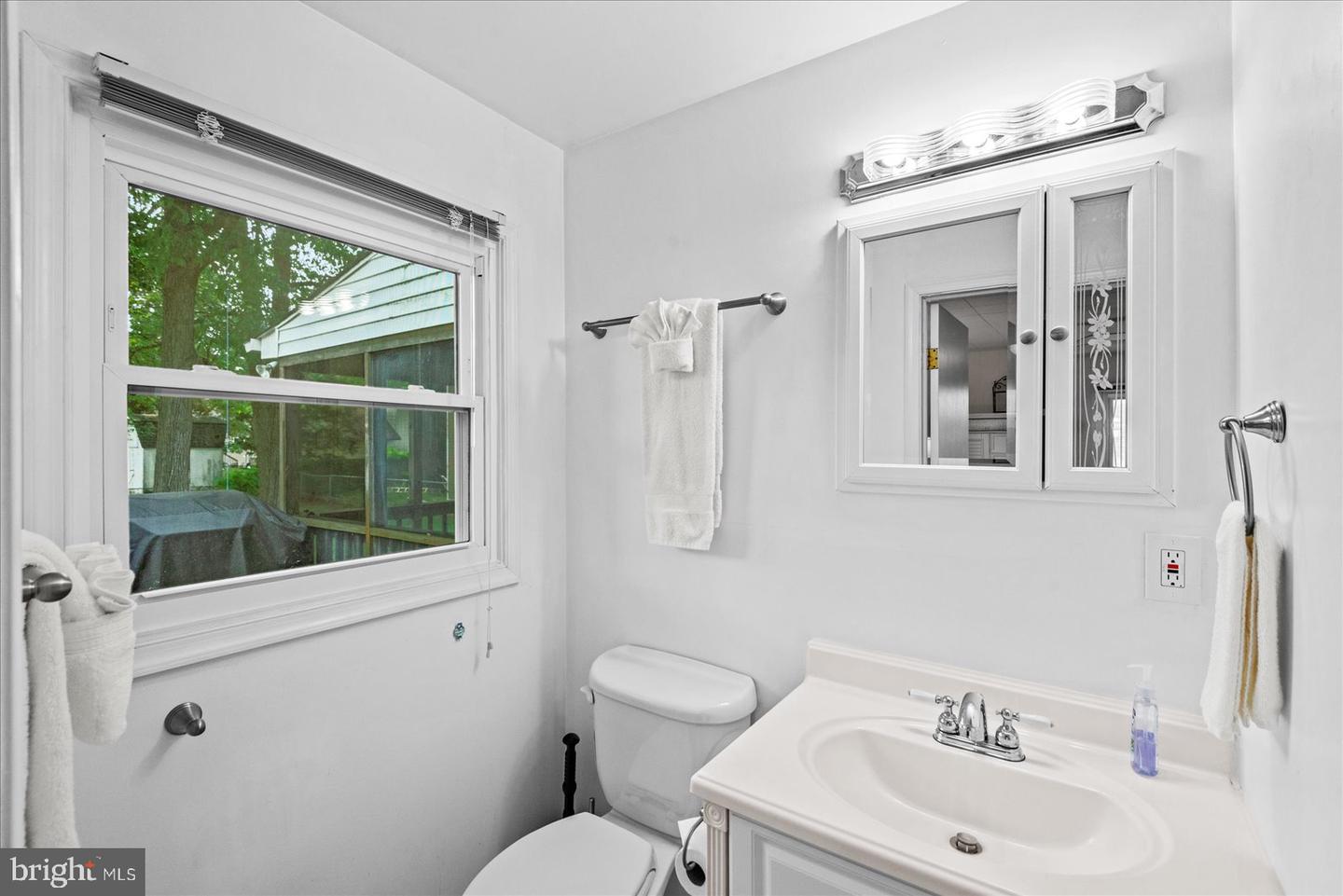 412 MARSHALL AVE, COLONIAL BEACH, Virginia 22443, 3 Bedrooms Bedrooms, ,2 BathroomsBathrooms,Residential,For sale,412 MARSHALL AVE,VAWE2010564 MLS # VAWE2010564