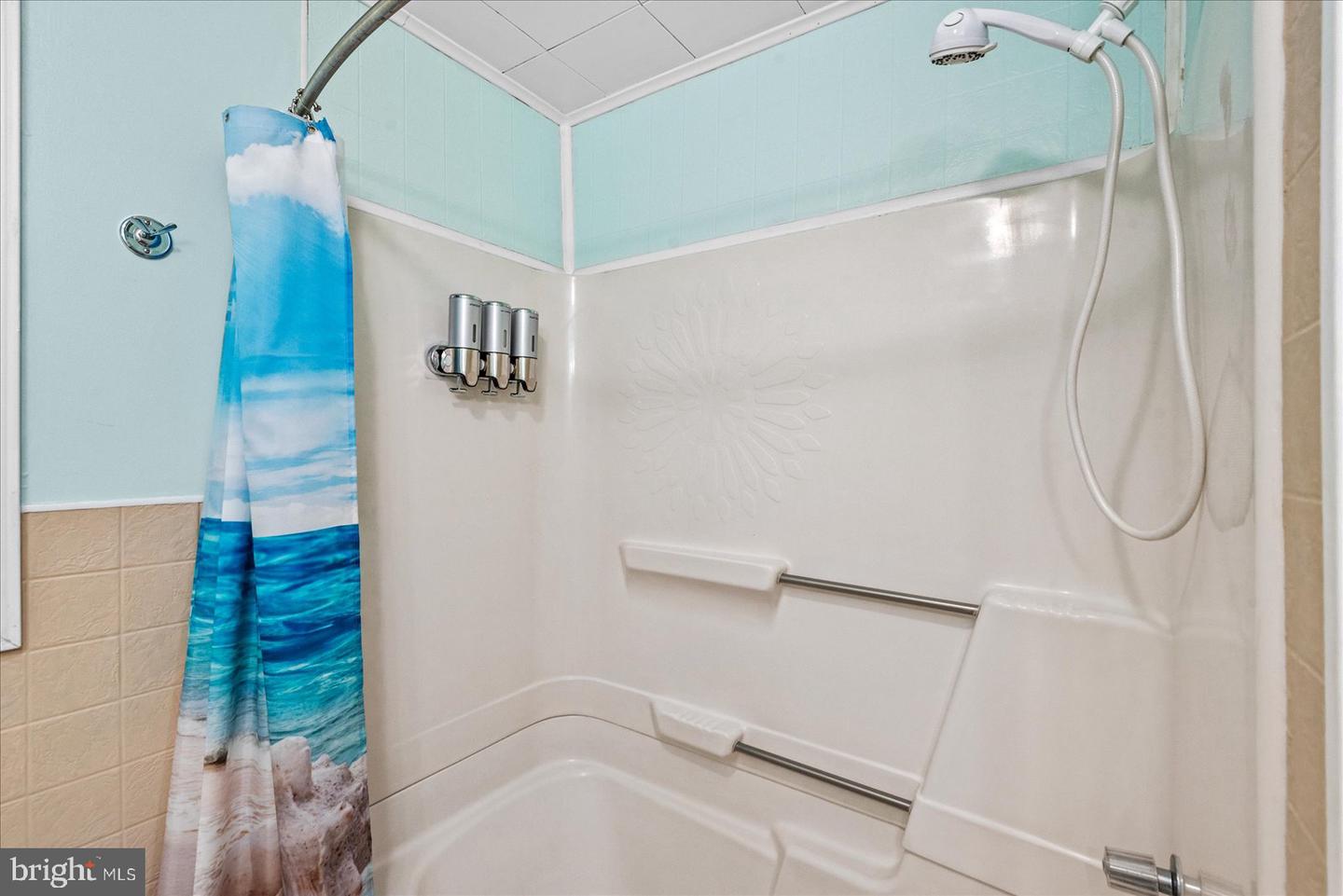 412 MARSHALL AVE, COLONIAL BEACH, Virginia 22443, 3 Bedrooms Bedrooms, ,2 BathroomsBathrooms,Residential,For sale,412 MARSHALL AVE,VAWE2010564 MLS # VAWE2010564