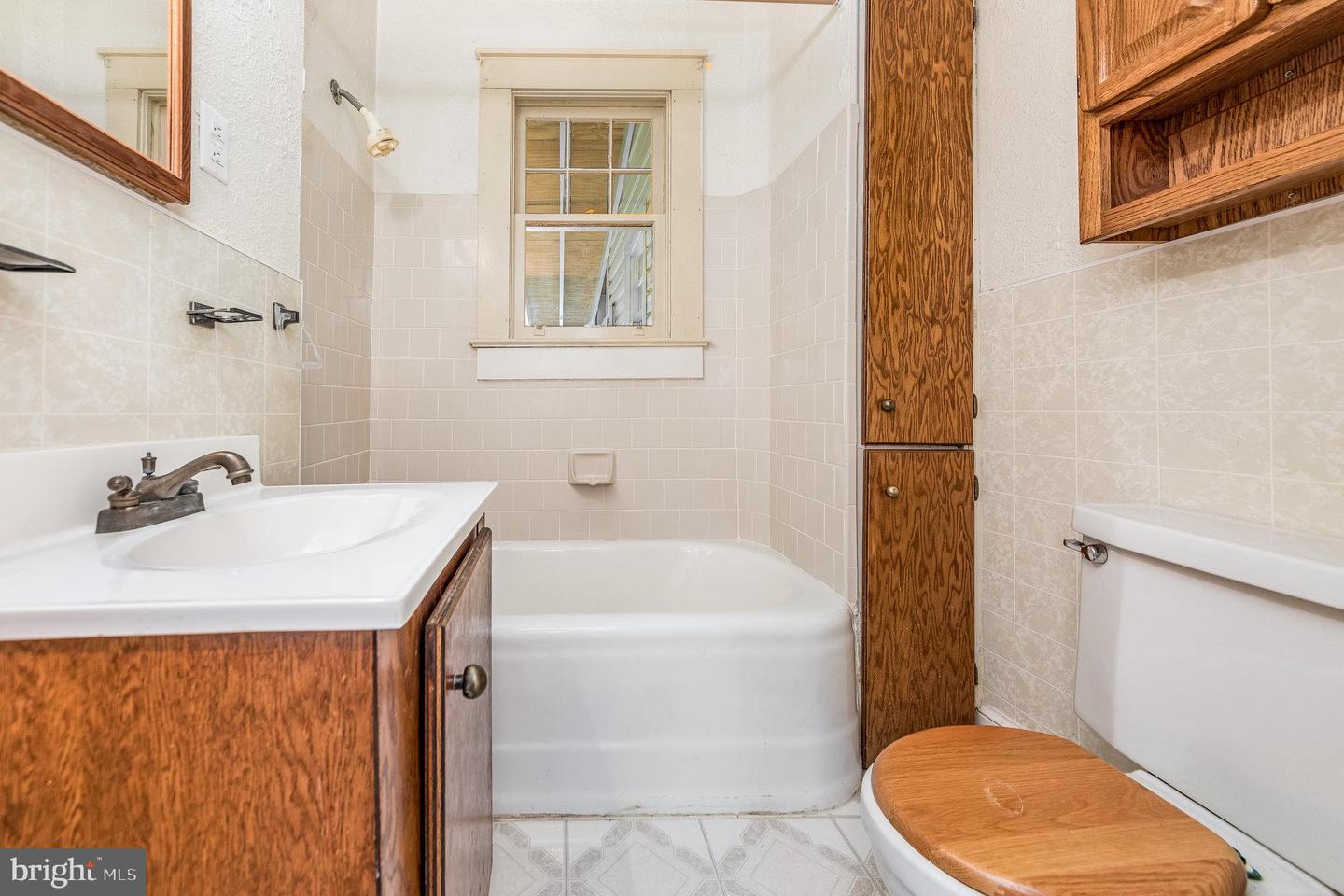 1311 ROWE ST, FREDERICKSBURG, Virginia 22401, 4 Bedrooms Bedrooms, 10 Rooms Rooms,2 BathroomsBathrooms,Residential,For sale,1311 ROWE ST,VAFB2009726 MLS # VAFB2009726