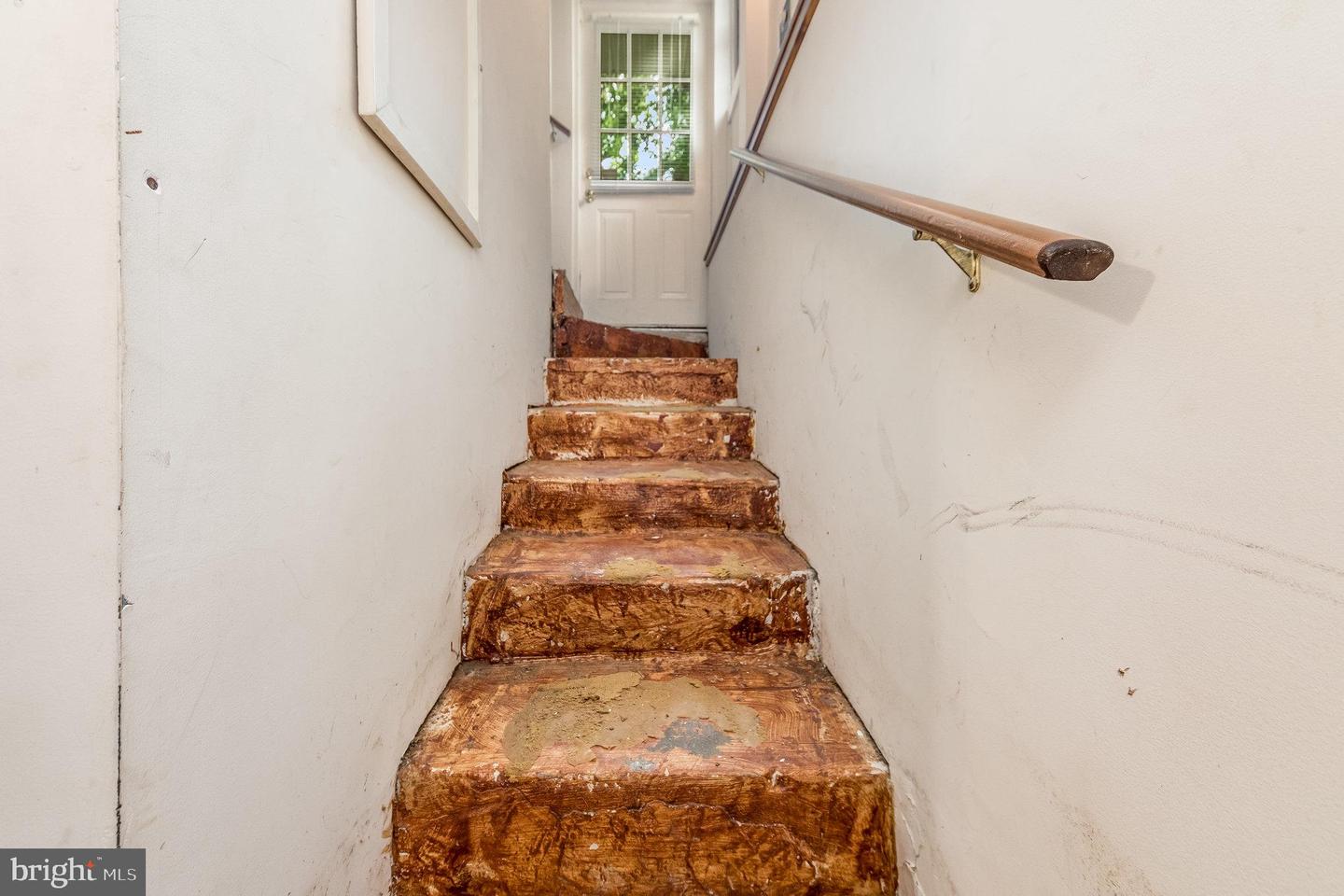 1311 ROWE ST, FREDERICKSBURG, Virginia 22401, 4 Bedrooms Bedrooms, 10 Rooms Rooms,2 BathroomsBathrooms,Residential,For sale,1311 ROWE ST,VAFB2009726 MLS # VAFB2009726