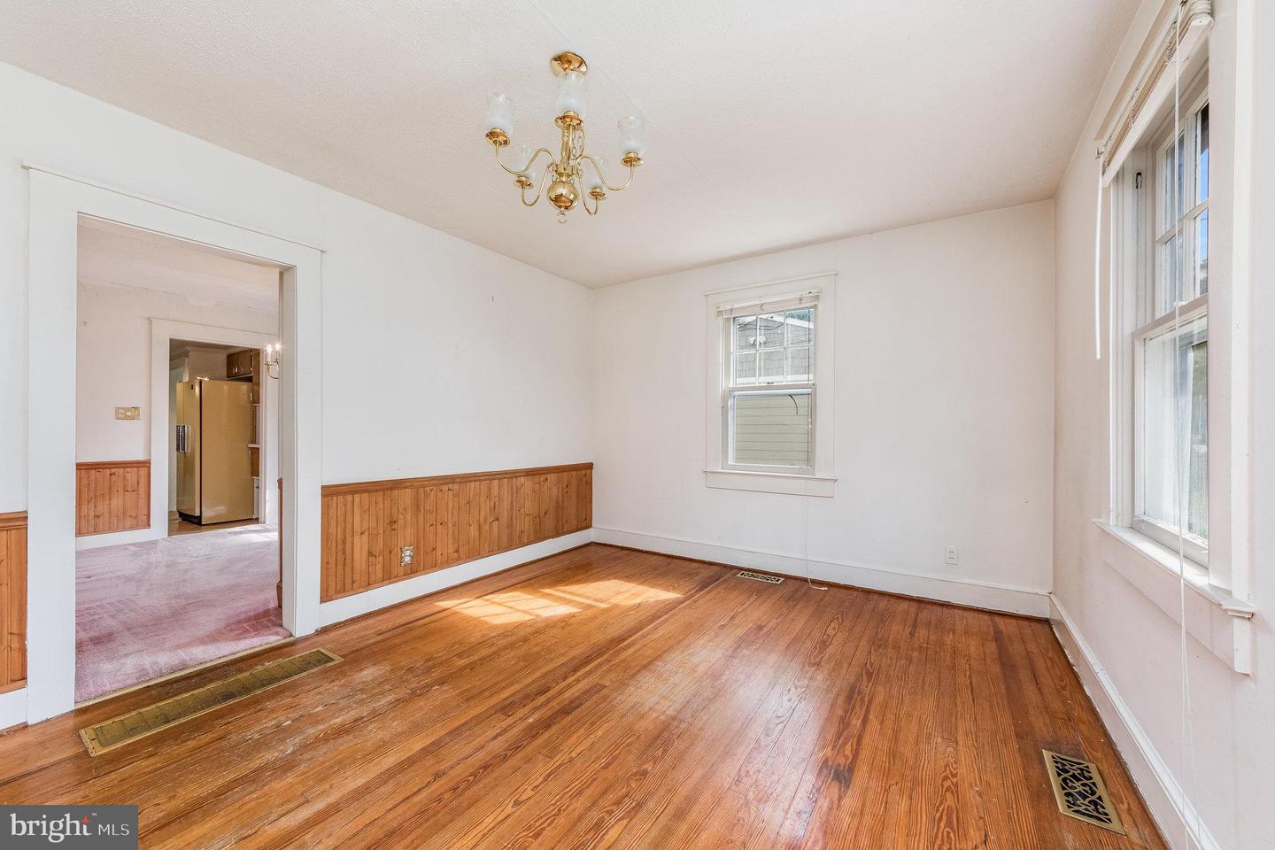 1311 ROWE ST, FREDERICKSBURG, Virginia 22401, 4 Bedrooms Bedrooms, 10 Rooms Rooms,2 BathroomsBathrooms,Residential,For sale,1311 ROWE ST,VAFB2009726 MLS # VAFB2009726