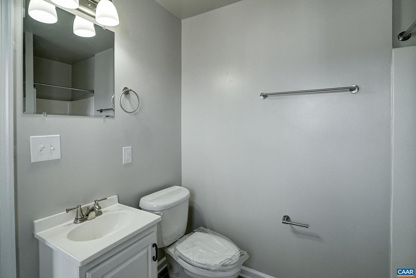 1252 VILLA LN #F, CHARLOTTESVILLE, Virginia 22903, 2 Bedrooms Bedrooms, ,2 BathroomsBathrooms,Residential,For sale,1252 VILLA LN #F,673739 MLS # 673739 1252 VILLA LN #F, CHARLOTTESVILLE, Virginia 22903, 2 Bedrooms Bedrooms, ,2 BathroomsBathrooms,Residential,For sale,1252 VILLA LN #F,673739 MLS # 673739