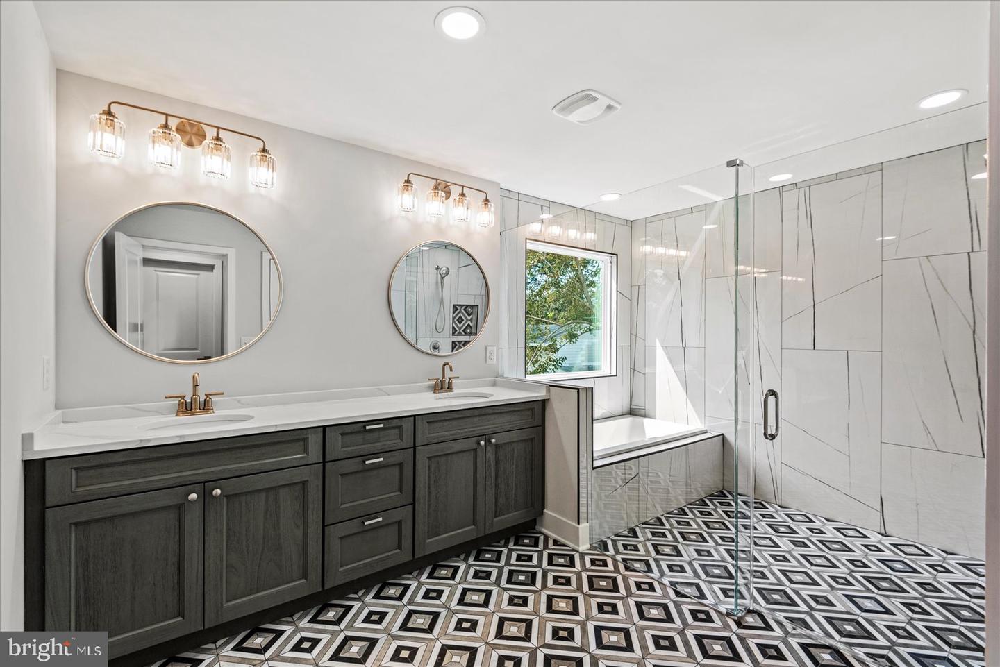 207 LINCOLN, COLONIAL BEACH, Virginia 22443, 4 Bedrooms Bedrooms, ,3 BathroomsBathrooms,Residential,For sale,207 LINCOLN,VAWE2009624 MLS # VAWE2009624