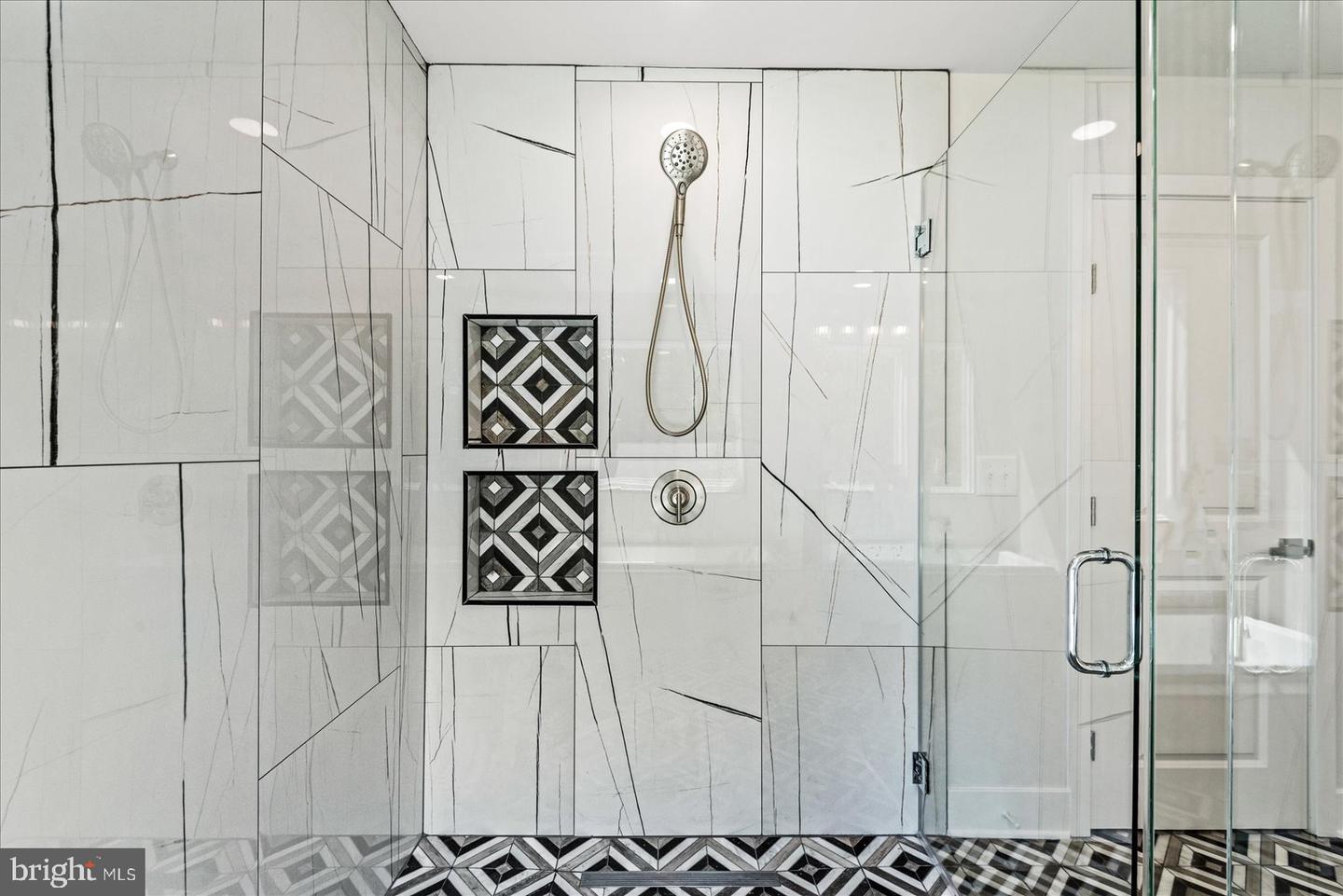 207 LINCOLN, COLONIAL BEACH, Virginia 22443, 4 Bedrooms Bedrooms, ,3 BathroomsBathrooms,Residential,For sale,207 LINCOLN,VAWE2009624 MLS # VAWE2009624