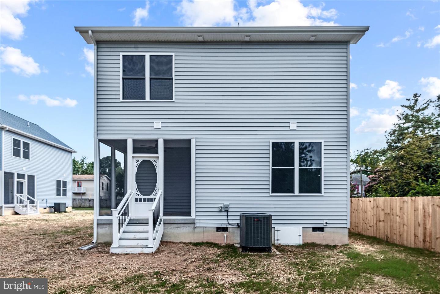 207 LINCOLN, COLONIAL BEACH, Virginia 22443, 4 Bedrooms Bedrooms, ,3 BathroomsBathrooms,Residential,For sale,207 LINCOLN,VAWE2009624 MLS # VAWE2009624