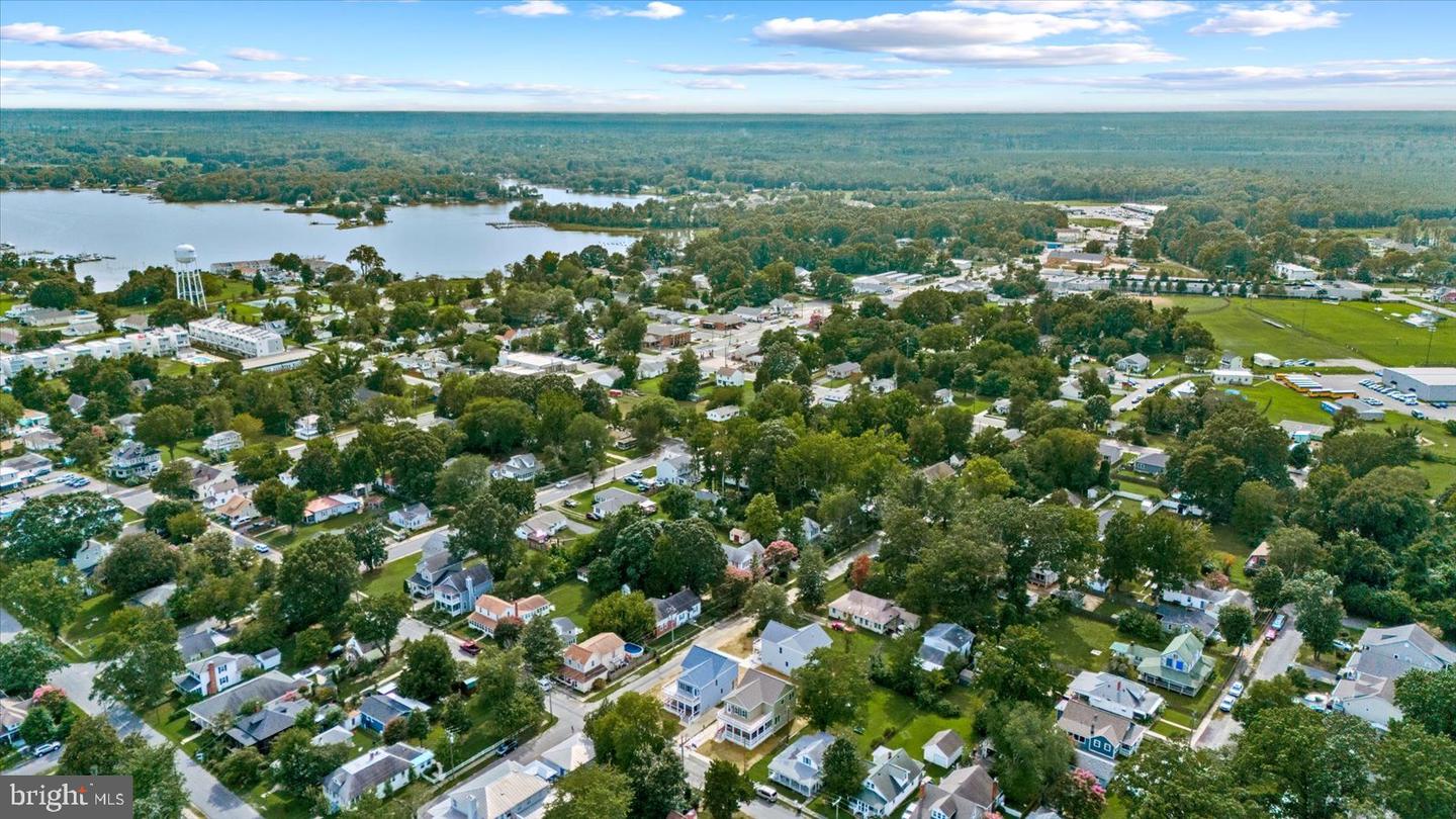 207 LINCOLN, COLONIAL BEACH, Virginia 22443, 4 Bedrooms Bedrooms, ,3 BathroomsBathrooms,Residential,For sale,207 LINCOLN,VAWE2009624 MLS # VAWE2009624