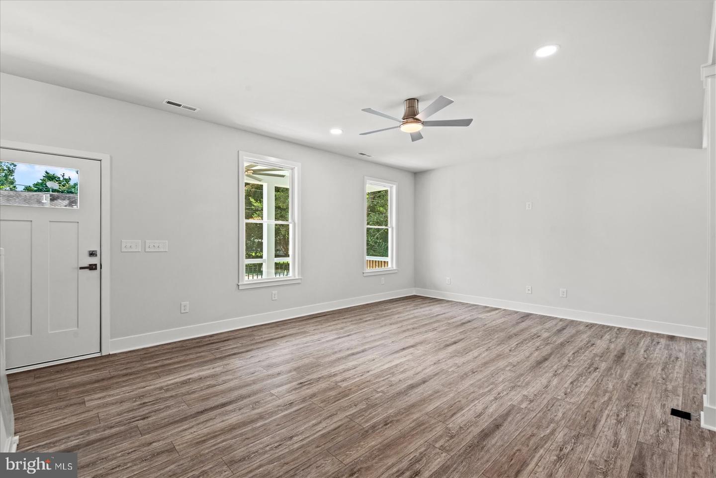 207 LINCOLN, COLONIAL BEACH, Virginia 22443, 4 Bedrooms Bedrooms, ,3 BathroomsBathrooms,Residential,For sale,207 LINCOLN,VAWE2009624 MLS # VAWE2009624