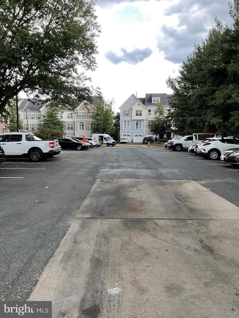 1602 RENATE DR #303, WOODBRIDGE, Virginia 22192, 3 Bedrooms Bedrooms, 4 Rooms Rooms,1 BathroomBathrooms,Residential,For sale,1602 RENATE DR #303,VAPW2103784 MLS # VAPW2103784