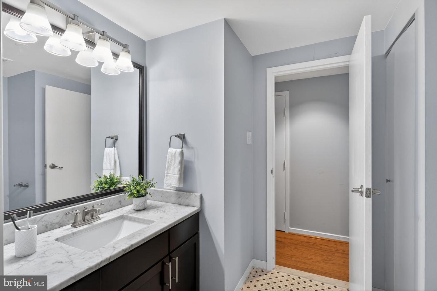 1530 KEY BLVD #327, ARLINGTON, Virginia 22209, 1 Bedroom Bedrooms, ,1 BathroomBathrooms,Residential,For sale,1530 KEY BLVD #327,VAAR2064228 MLS # VAAR2064228