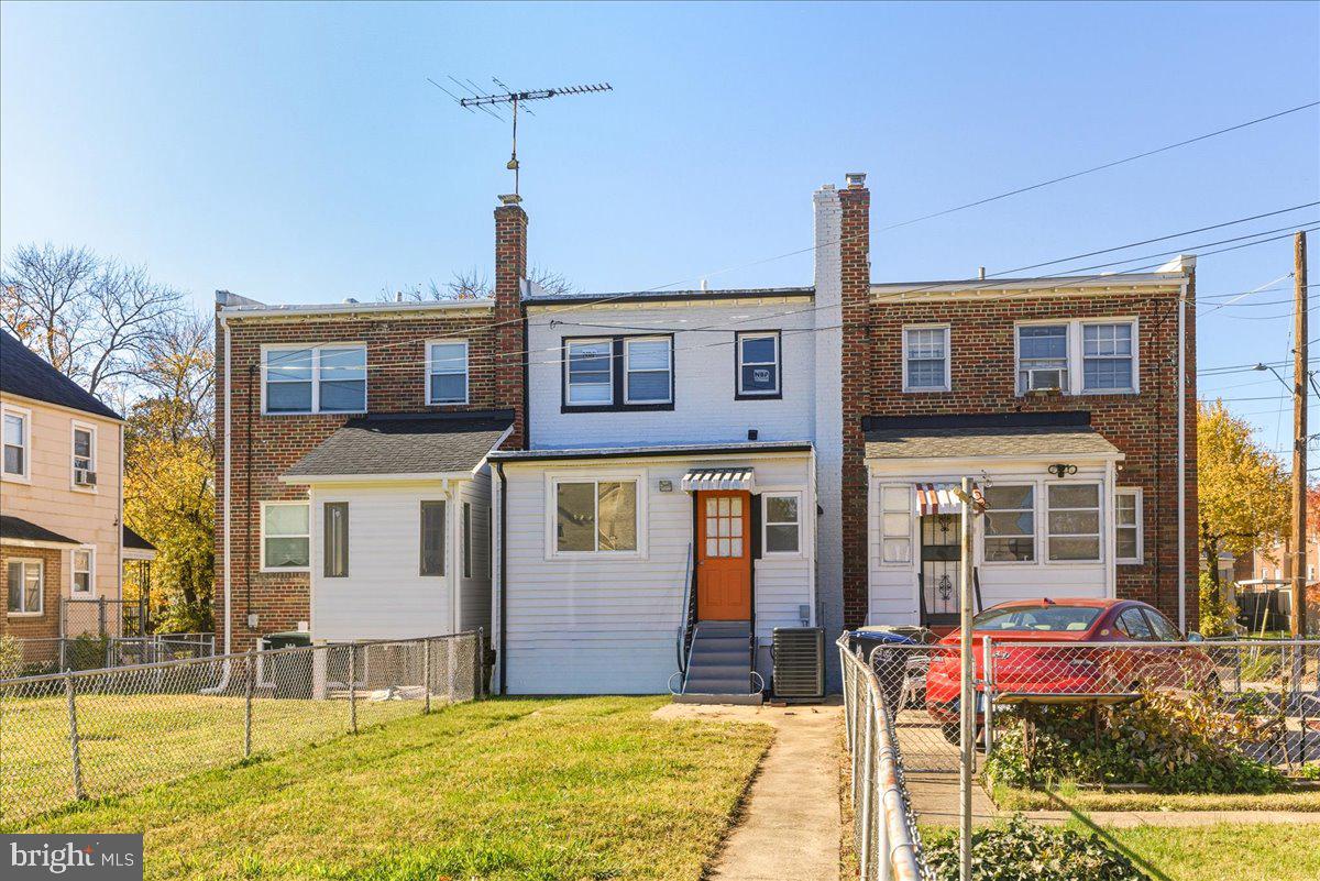 3310 12TH ST SE, WASHINGTON, District Of Columbia 20032, 4 Bedrooms Bedrooms, 4 Rooms Rooms,3 BathroomsBathrooms,Residential,For sale,3310 12TH ST SE,DCDC2231098 MLS # DCDC2231098