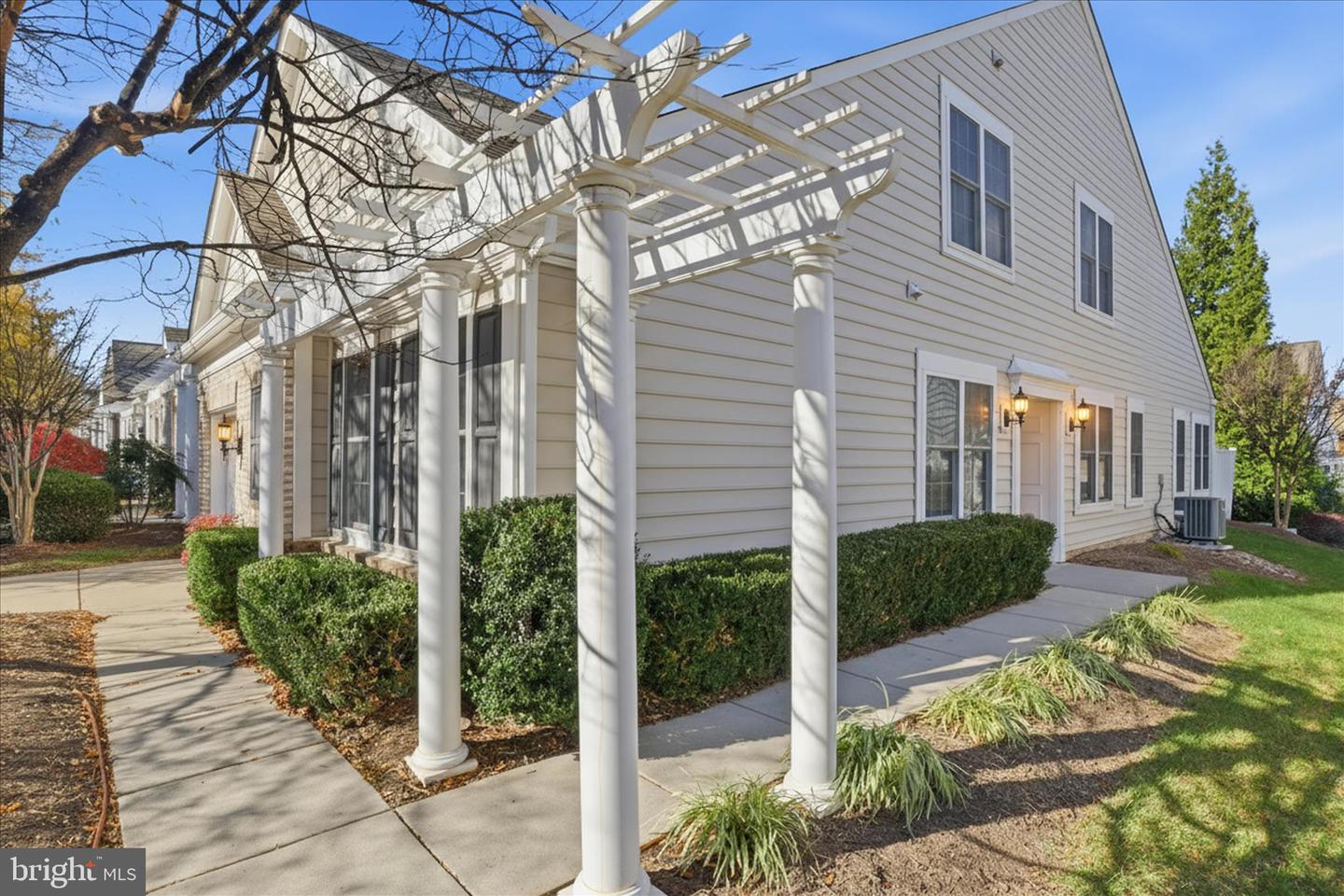 44420 SUNSET MAPLE DR, ASHBURN, Virginia 20147, 3 Bedrooms Bedrooms, ,3 BathroomsBathrooms,Residential,For sale,44420 SUNSET MAPLE DR,VALO2111136 MLS # VALO2111136