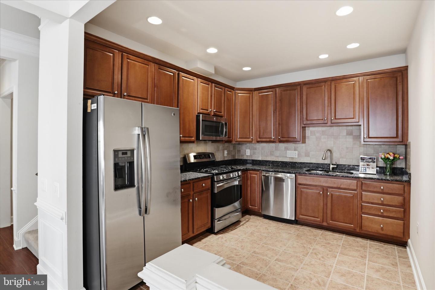 44420 SUNSET MAPLE DR, ASHBURN, Virginia 20147, 3 Bedrooms Bedrooms, ,3 BathroomsBathrooms,Residential,For sale,44420 SUNSET MAPLE DR,VALO2111136 MLS # VALO2111136