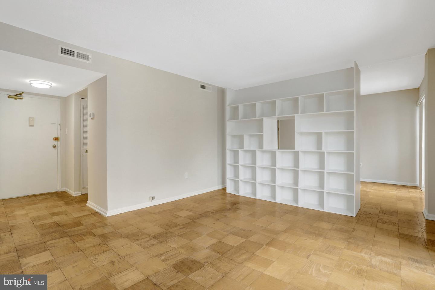 1300 ARMY NAVY DR #510, ARLINGTON, Virginia 22202, 1 Bedroom Bedrooms, ,1 BathroomBathrooms,Residential,For sale,1300 ARMY NAVY DR #510,VAAR2067342 MLS # VAAR2067342