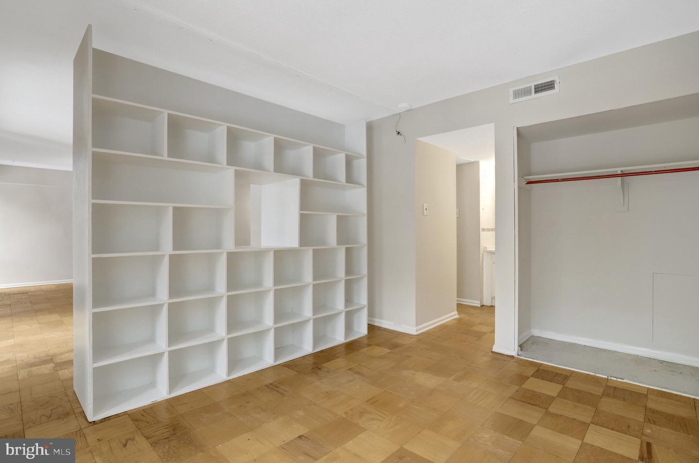 1300 ARMY NAVY DR #510, ARLINGTON, Virginia 22202, 1 Bedroom Bedrooms, ,1 BathroomBathrooms,Residential,For sale,1300 ARMY NAVY DR #510,VAAR2067342 MLS # VAAR2067342