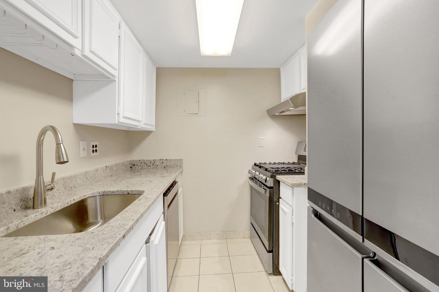 1300 ARMY NAVY DR #510, ARLINGTON, Virginia 22202, 1 Bedroom Bedrooms, ,1 BathroomBathrooms,Residential,For sale,1300 ARMY NAVY DR #510,VAAR2067342 MLS # VAAR2067342