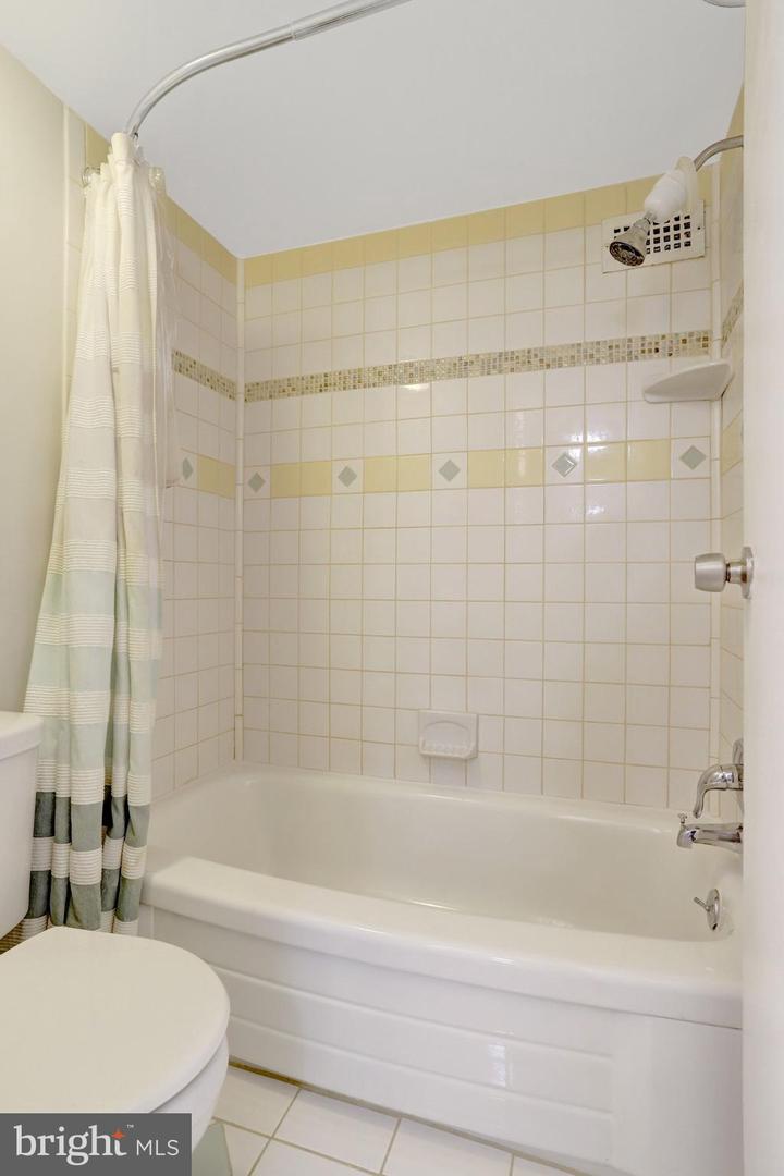 1300 ARMY NAVY DR #510, ARLINGTON, Virginia 22202, 1 Bedroom Bedrooms, ,1 BathroomBathrooms,Residential,For sale,1300 ARMY NAVY DR #510,VAAR2067342 MLS # VAAR2067342