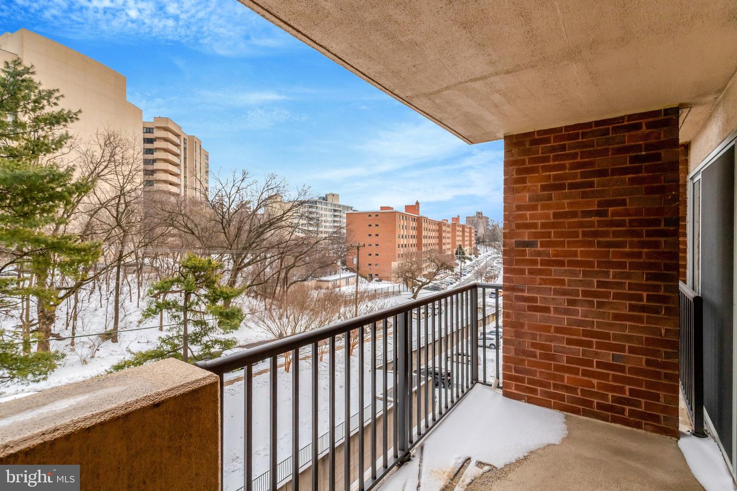 1300 ARMY NAVY DR #510, ARLINGTON, Virginia 22202, 1 Bedroom Bedrooms, ,1 BathroomBathrooms,Residential,For sale,1300 ARMY NAVY DR #510,VAAR2067342 MLS # VAAR2067342