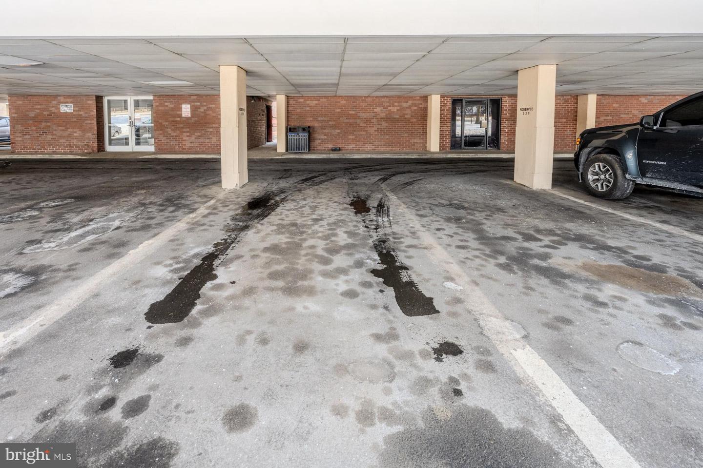 1300 ARMY NAVY DR #510, ARLINGTON, Virginia 22202, 1 Bedroom Bedrooms, ,1 BathroomBathrooms,Residential,For sale,1300 ARMY NAVY DR #510,VAAR2067342 MLS # VAAR2067342