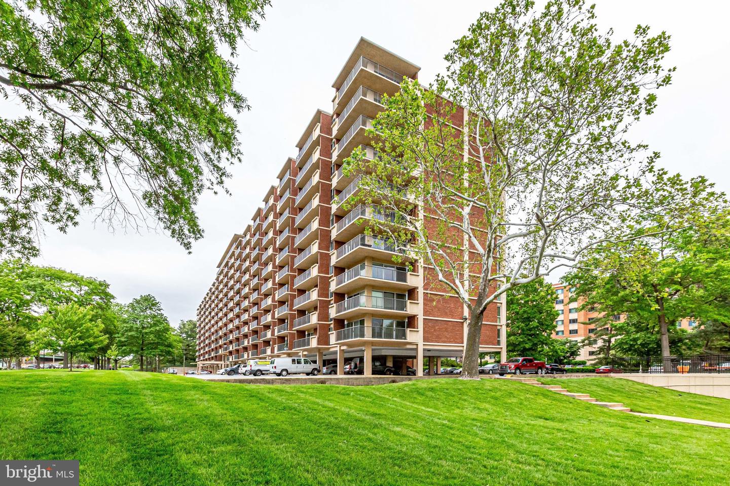1300 ARMY NAVY DR #510, ARLINGTON, Virginia 22202, 1 Bedroom Bedrooms, ,1 BathroomBathrooms,Residential,For sale,1300 ARMY NAVY DR #510,VAAR2067342 MLS # VAAR2067342