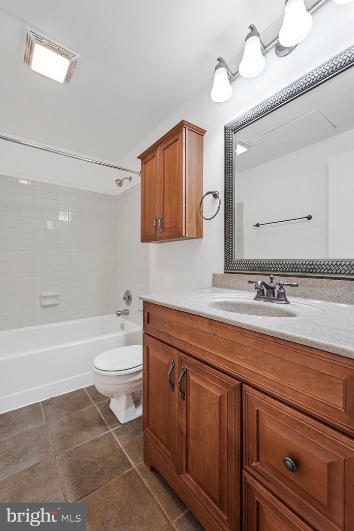 11144 BEAVER CT #11144, RESTON, Virginia 20191, 2 Bedrooms Bedrooms, 4 Rooms Rooms,2 BathroomsBathrooms,Residential,For sale,11144 BEAVER CT #11144,VAFX2288264 MLS # VAFX2288264