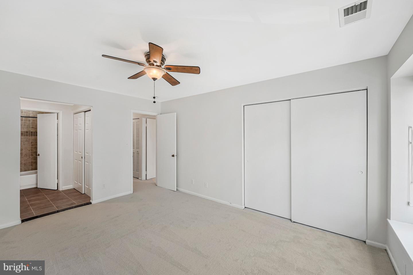 11144 BEAVER CT #11144, RESTON, Virginia 20191, 2 Bedrooms Bedrooms, 4 Rooms Rooms,2 BathroomsBathrooms,Residential,For sale,11144 BEAVER CT #11144,VAFX2288264 MLS # VAFX2288264