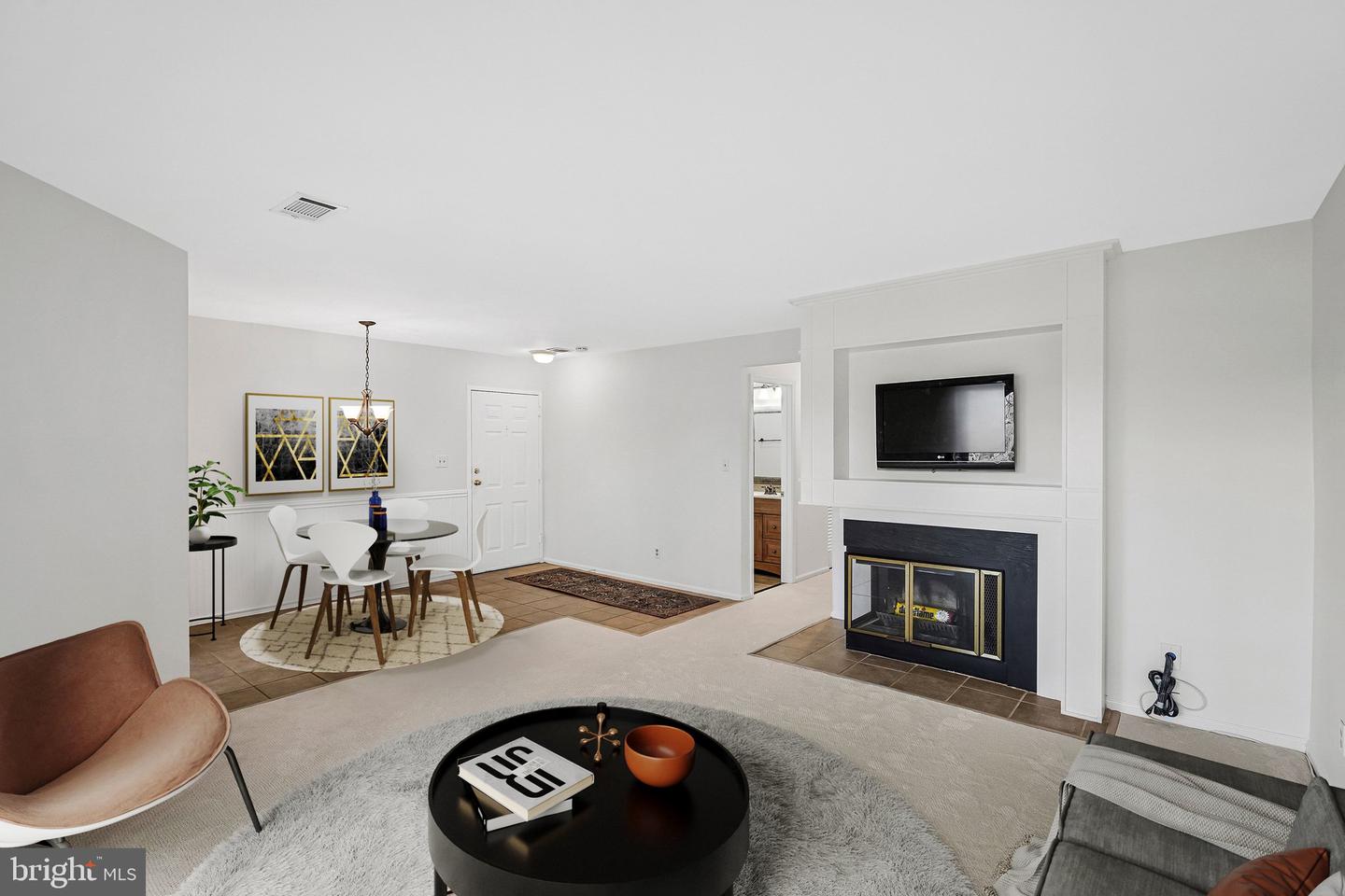 11144 BEAVER CT #11144, RESTON, Virginia 20191, 2 Bedrooms Bedrooms, 4 Rooms Rooms,2 BathroomsBathrooms,Residential,For sale,11144 BEAVER CT #11144,VAFX2288264 MLS # VAFX2288264