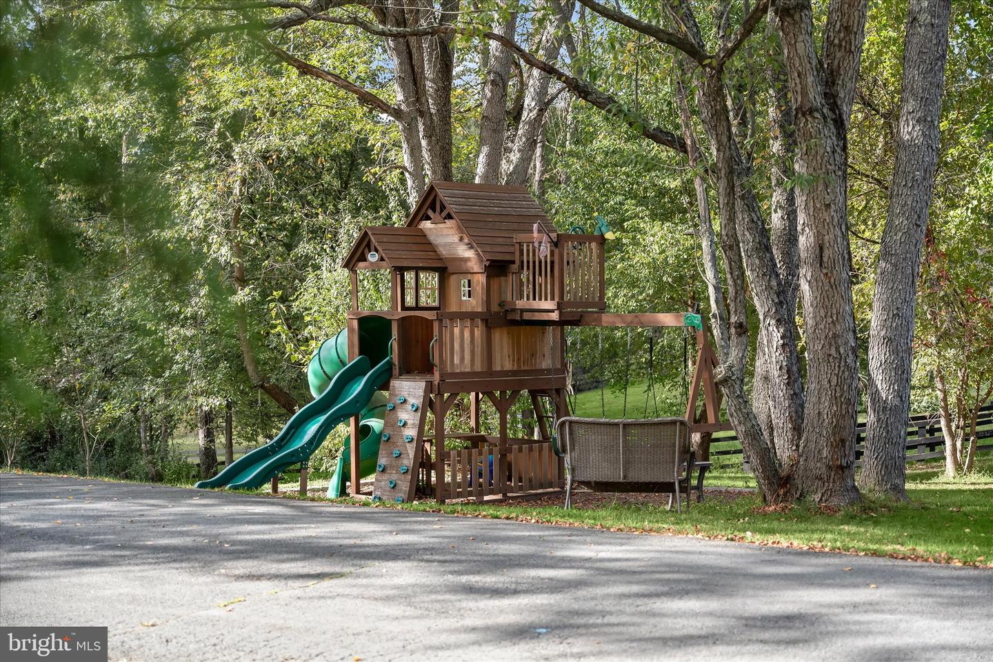 37009 PHILOMONT RD, PURCELLVILLE, Virginia 20132, 5 Bedrooms Bedrooms, ,3 BathroomsBathrooms,Residential,For sale,37009 PHILOMONT RD,VALO2115692 MLS # VALO2115692