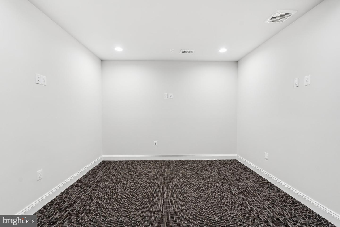 13749 ORLANDO RD, NOKESVILLE, Virginia 20181, 4 Bedrooms Bedrooms, ,3 BathroomsBathrooms,Residential,For sale,13749 ORLANDO RD,VAPW2112648 MLS # VAPW2112648