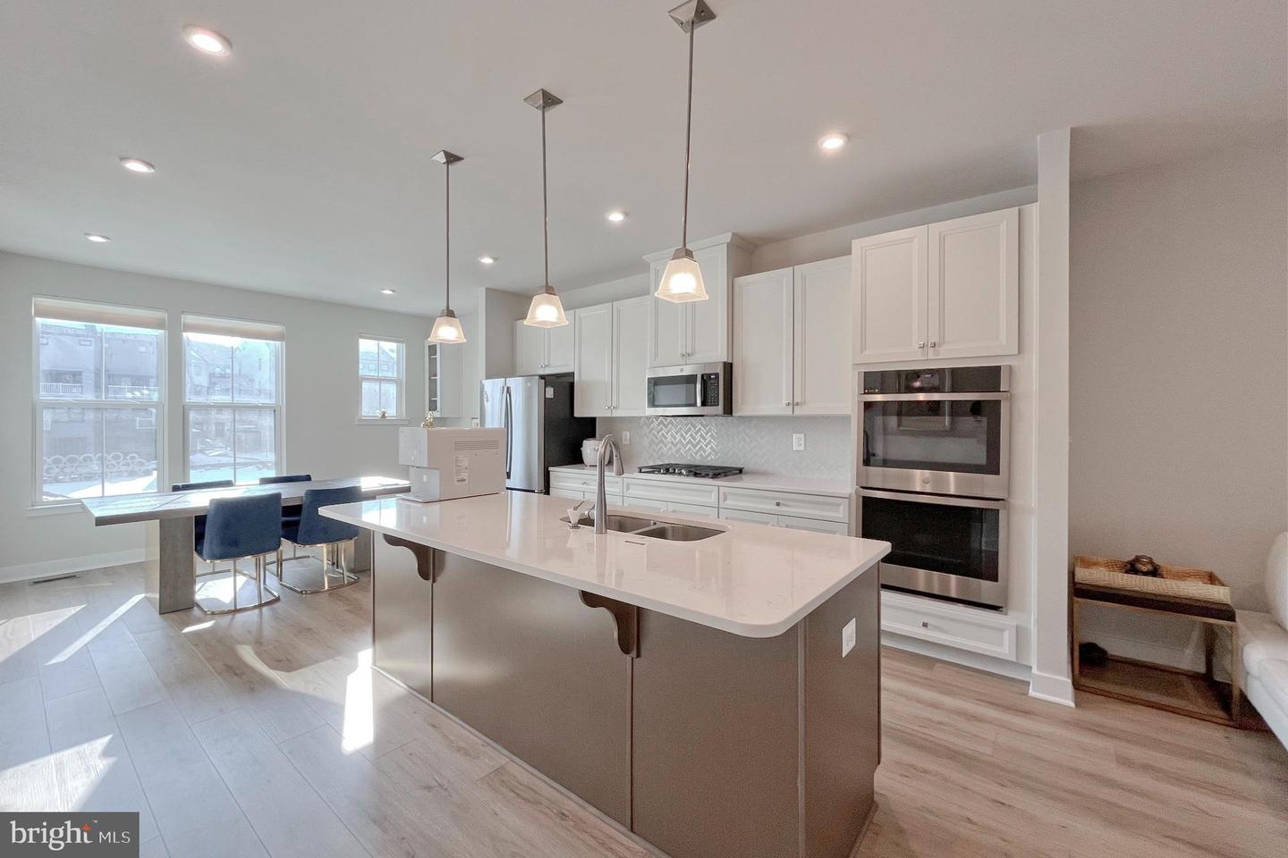 4456 SULFORD TER, CHANTILLY, Virginia 20151, 4 Bedrooms Bedrooms, ,3 BathroomsBathrooms,Residential,For sale,4456 SULFORD TER,VAFX2290188 MLS # VAFX2290188