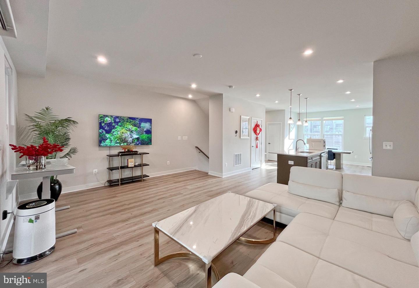 4456 SULFORD TER, CHANTILLY, Virginia 20151, 4 Bedrooms Bedrooms, ,3 BathroomsBathrooms,Residential,For sale,4456 SULFORD TER,VAFX2290188 MLS # VAFX2290188