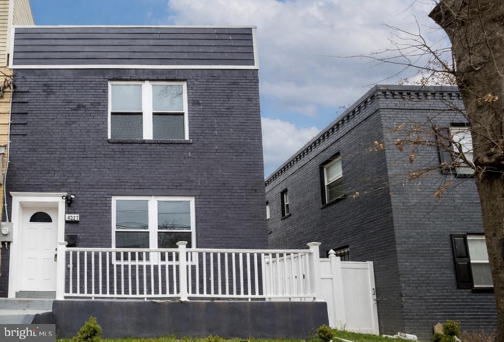 4227 EDSON PL NE, WASHINGTON, District Of Columbia 20019, 3 Bedrooms Bedrooms, ,2 BathroomsBathrooms,Residential,For sale,4227 EDSON PL NE,DCDC2246788 MLS # DCDC2246788