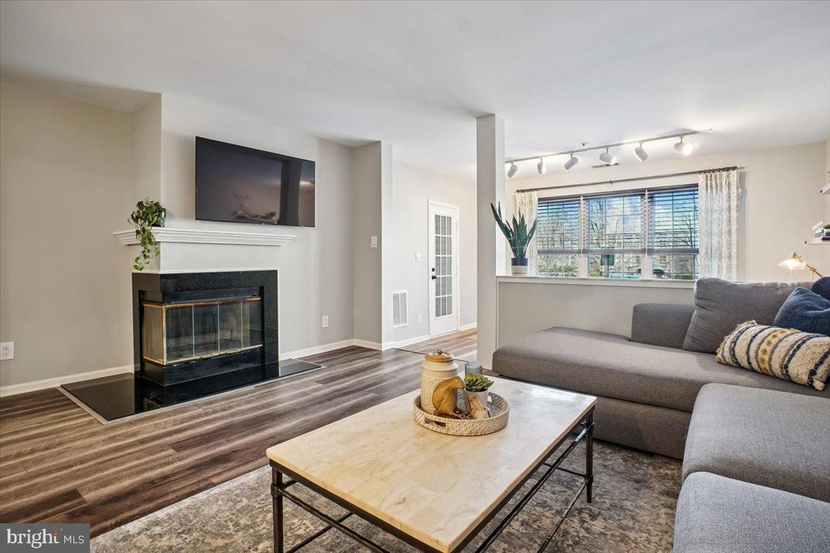 244 S REYNOLDS ST #109, ALEXANDRIA, Virginia 22304, ,Residential,For sale,244 S REYNOLDS ST #109,VAAX2054490 MLS # VAAX2054490